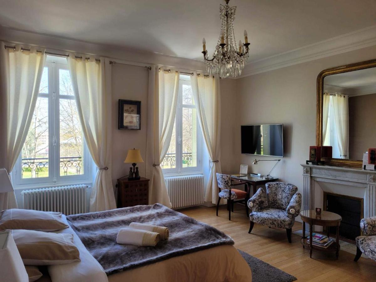 Chambres D'Hotes De Luxe Cote Parc-Cote Jardin Avec Parking Prive Gratuit Nevers Exteriör bild